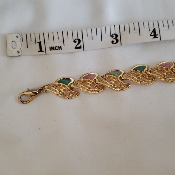 Pretty Vintage Necklace - Picture 6 of 8